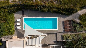 270 Oia's View