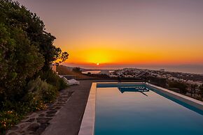 270 Oia's View