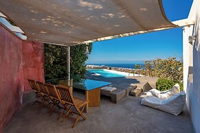 270 Oia's View