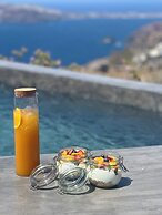 270 Oia's View
