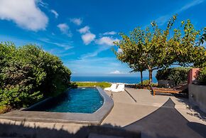 270 Oia's View