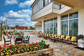 Hotel Caesar (Bed and Breakfast)