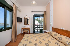 Coronis Hotel