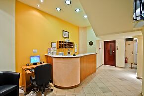 Coronis Hotel