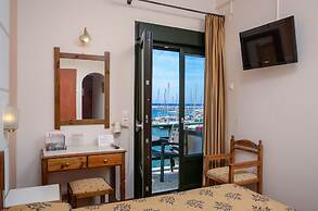 Coronis Hotel