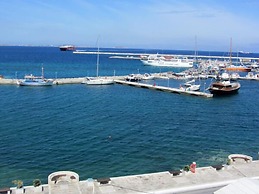 Coronis Hotel