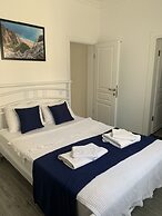Lizo Hotel