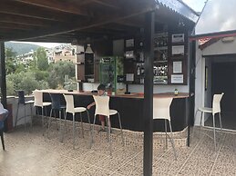 Lizo Hotel