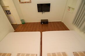 Mengqi Hostel