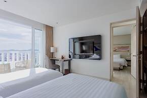 Novotel Phuket City Phokeethra Hotel