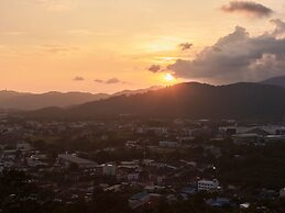 Novotel Phuket City Phokeethra Hotel