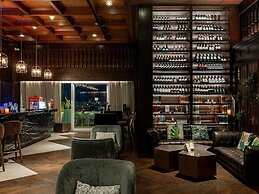 Novotel Phuket City Phokeethra Hotel