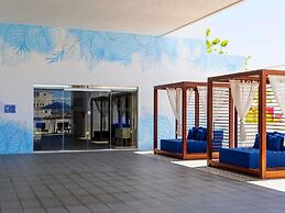 Novotel Phuket City Phokeethra Hotel