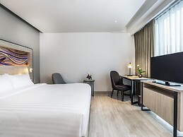 Novotel Phuket City Phokeethra Hotel