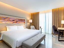 Novotel Phuket City Phokeethra Hotel