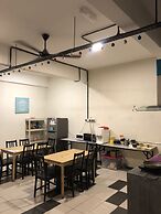 Mari Hostel