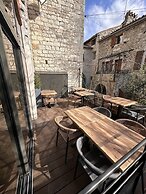 Auberge du Vieux Lanas