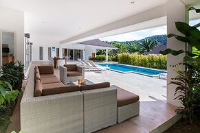 Villa Baan Lalle Pool and Spa