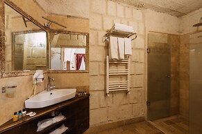 Adora Cave Suites