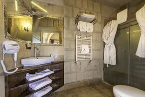 Adora Cave Suites
