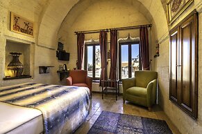Adora Cave Suites
