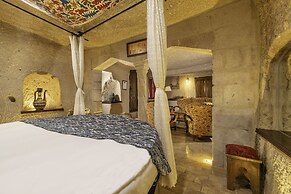 Adora Cave Suites