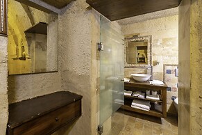 Adora Cave Suites