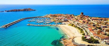 Bellamarina Resort