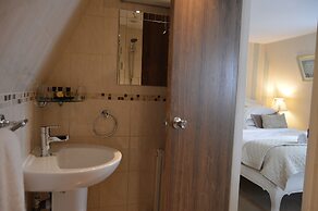 Le Bouchon Brasserie & Hotel