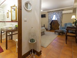 Charming Antas House
