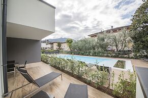 Riva Lake lodge
