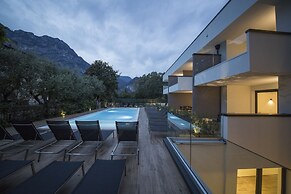 Riva Lake lodge
