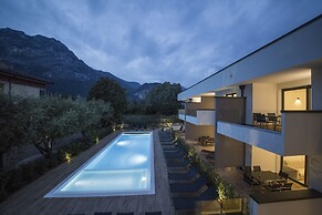 Riva Lake lodge