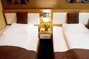 C&S Hotel