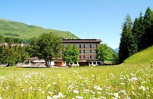 Hotel Bucaneve