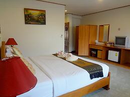 Ngamta Hotel