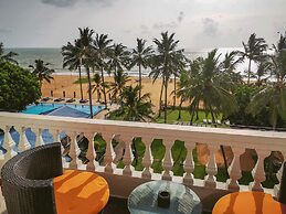 Camelot Beach Hotel