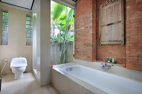 Gusde Tranquil Villas by EPS