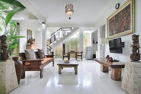 Gusde Tranquil Villas by EPS