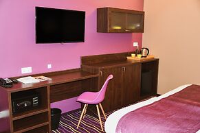 Voyage Hotel