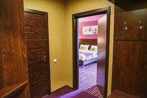 Voyage Hotel