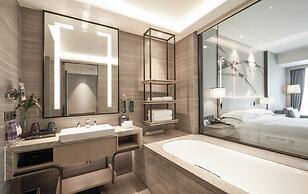 DoubleTree by Hilton Hotel Shenzhen Longhua