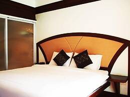 NH Elegant Hotel