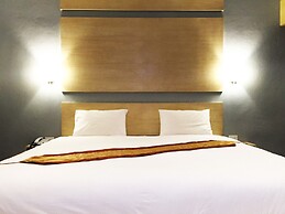NH Elegant Hotel