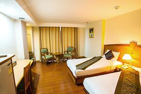 NH Elegant Hotel