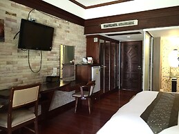 NH Elegant Hotel