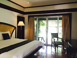 NH Elegant Hotel