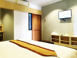 NH Elegant Hotel
