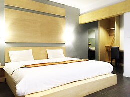 NH Elegant Hotel