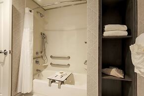 DoubleTree by Hilton Evansville